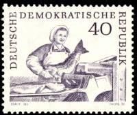 (1961-014) Марка Германия (ГДР) "Переработка рыбы"    Рыболовный промысел II Θ